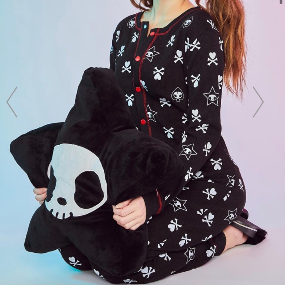 Tokidoki one piece pj suit ☠️